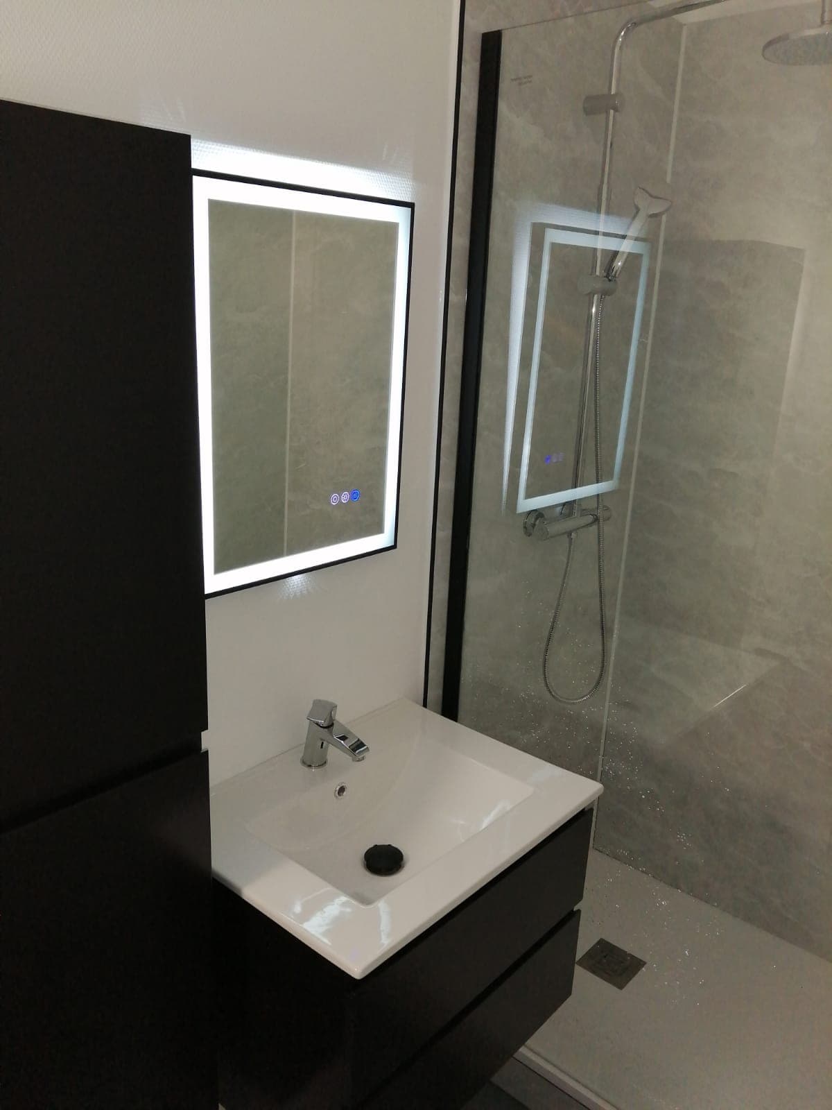 Salle de bain moderne - Rennes